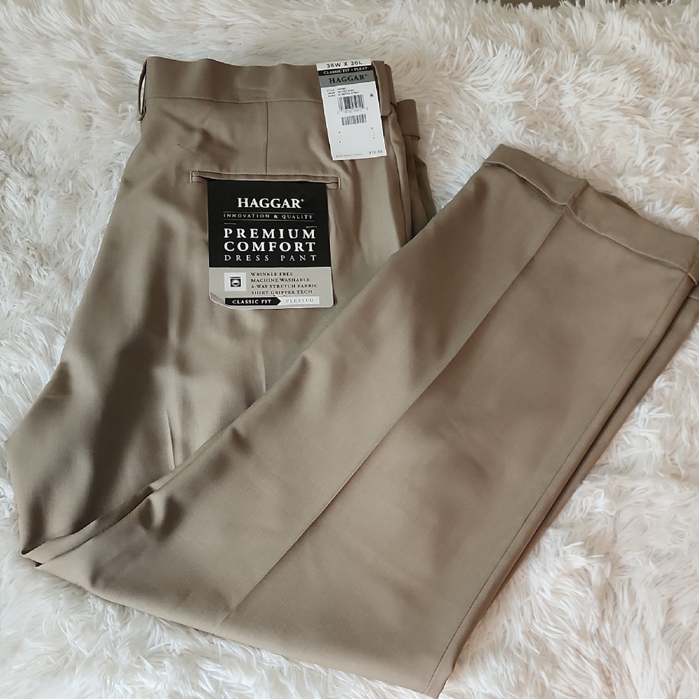 Haggar Men's Premium Comfort Dress Pants - Tan Brand New